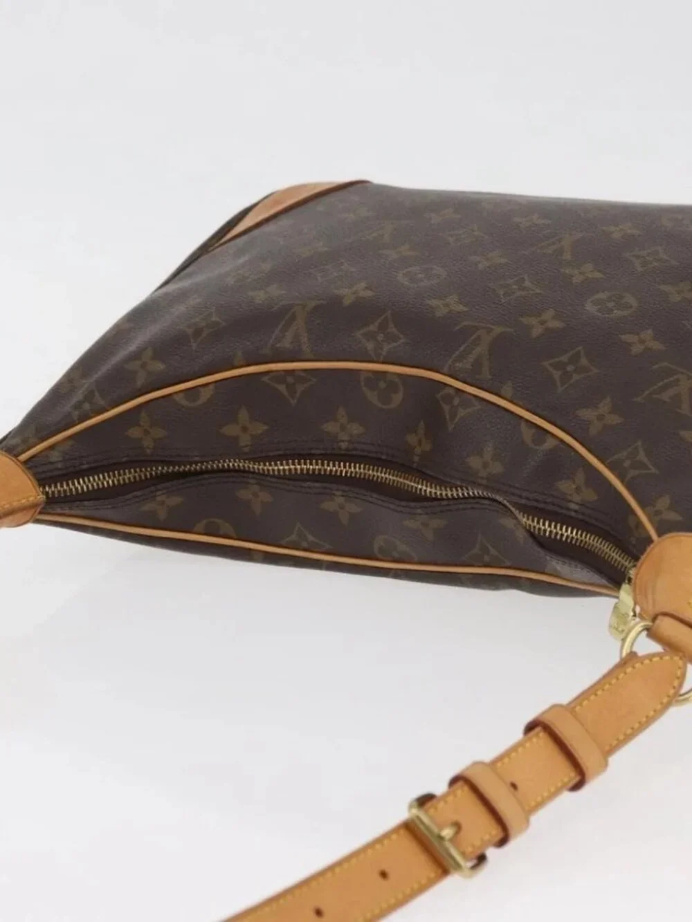 LOUIS VUITTON Monogram Boulogne 30 Shoulder Bag M51265 LV Auth 180270A